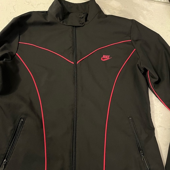 Nike Girls L (12-14) Lightweight Jacket - Picture 1 of 4
